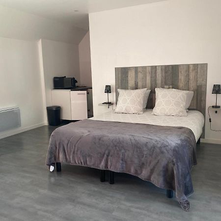 Aux Charmes 2 Bed & Breakfast Isques Екстериор снимка