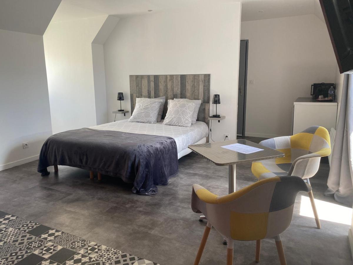 Aux Charmes 2 Bed & Breakfast Isques Екстериор снимка
