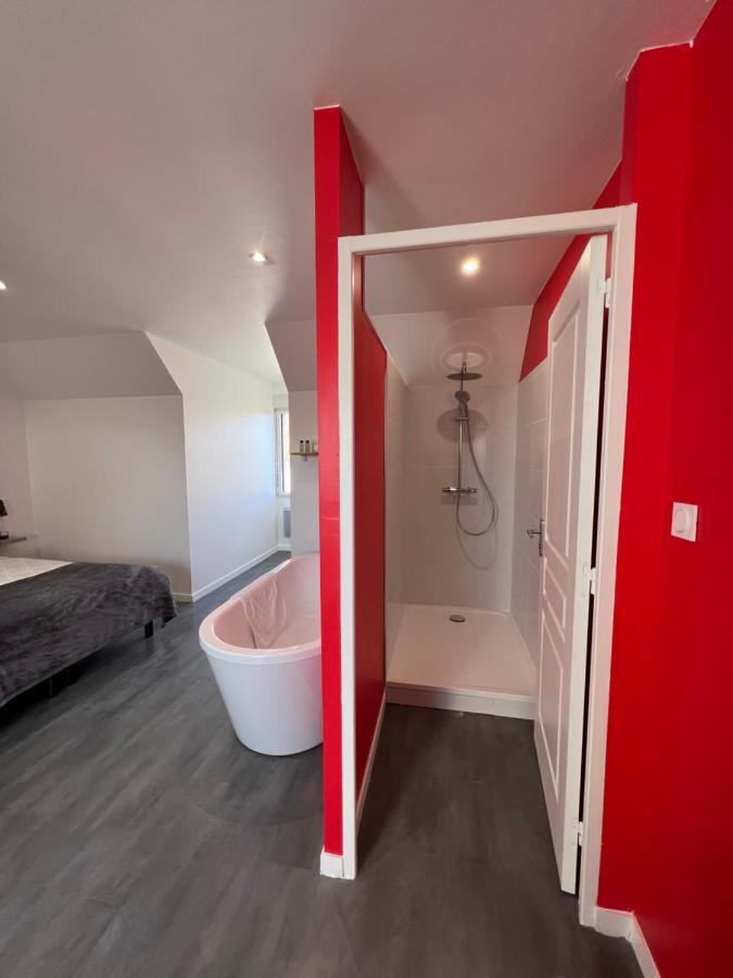Aux Charmes 2 Bed & Breakfast Isques Екстериор снимка