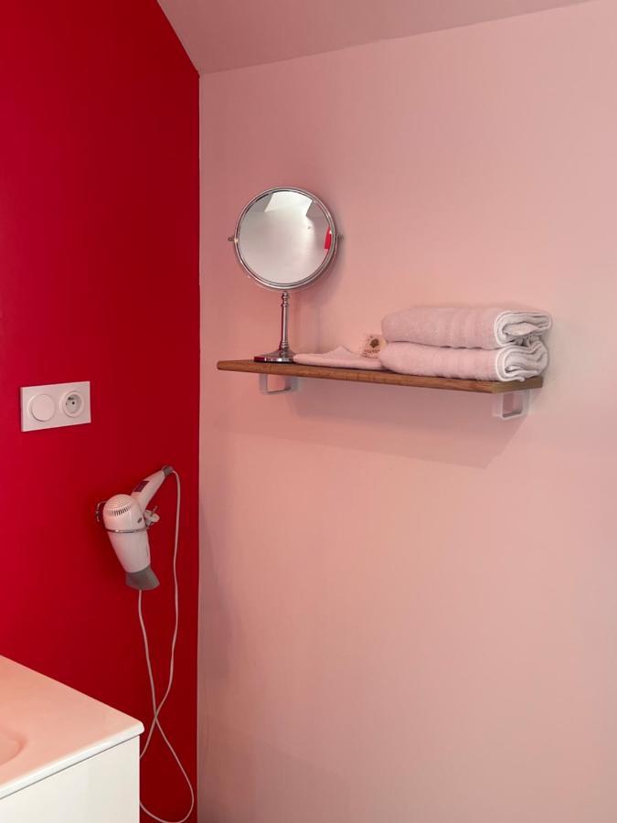 Aux Charmes 2 Bed & Breakfast Isques Екстериор снимка
