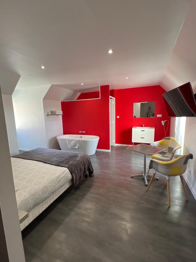 Aux Charmes 2 Bed & Breakfast Isques Екстериор снимка