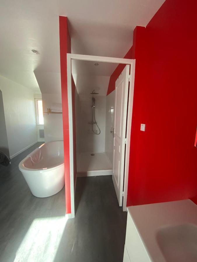 Aux Charmes 2 Bed & Breakfast Isques Екстериор снимка